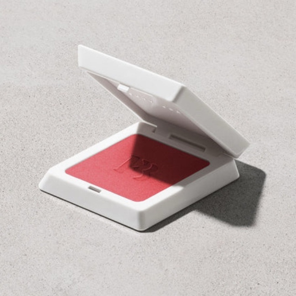 Fenty Cheeks Suede Powder Blush in Petal Poppin’ by Fenty Beauty - Picture 3 of 8
